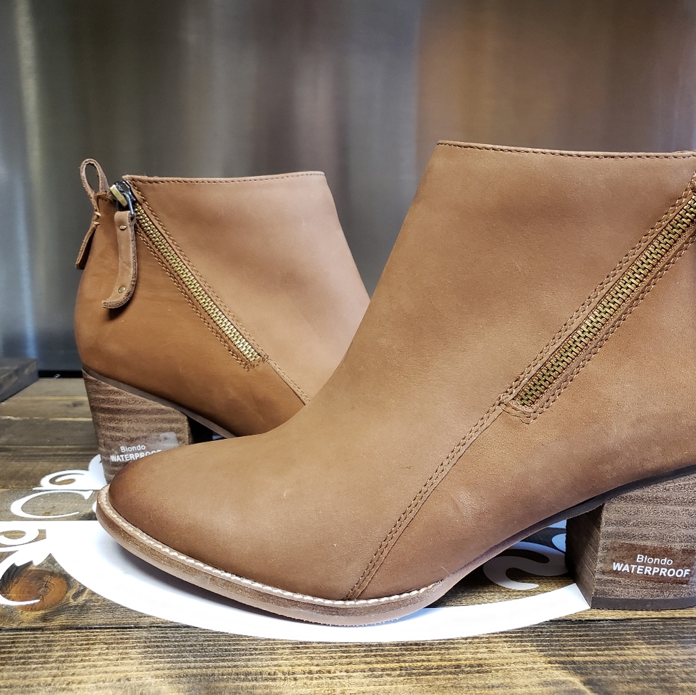 Aqua College Boots